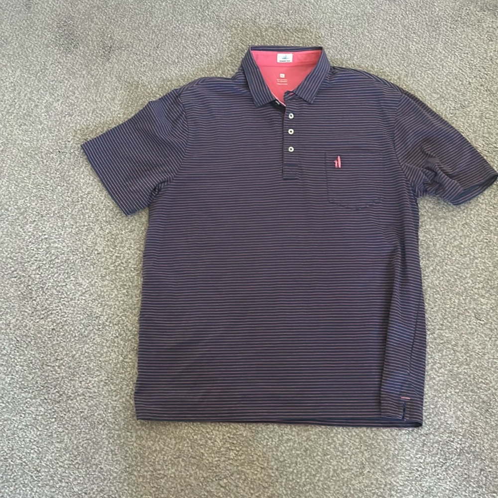 Men’s XL polo Johnnie-O hangin’ out